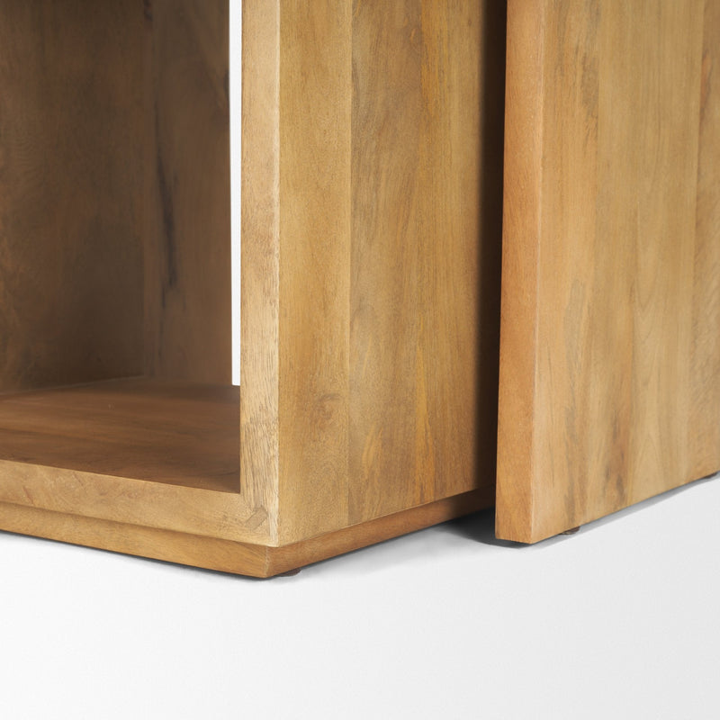 media image for Alanna Accent Table Mercana Mer 69944 10 253