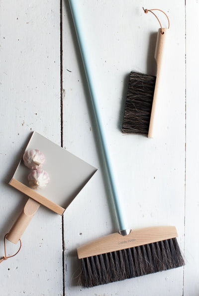 product image for andree jardin mr and mrs clynk grey dustpan brush coffret gift set 3 15