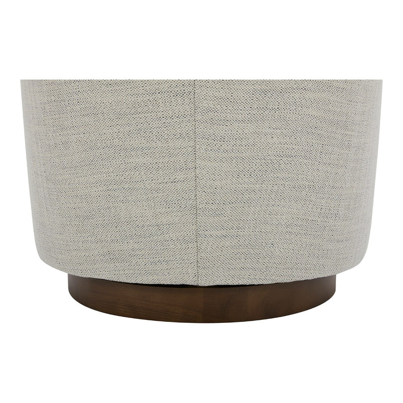 media image for oscy swivel chair by Moe& 278